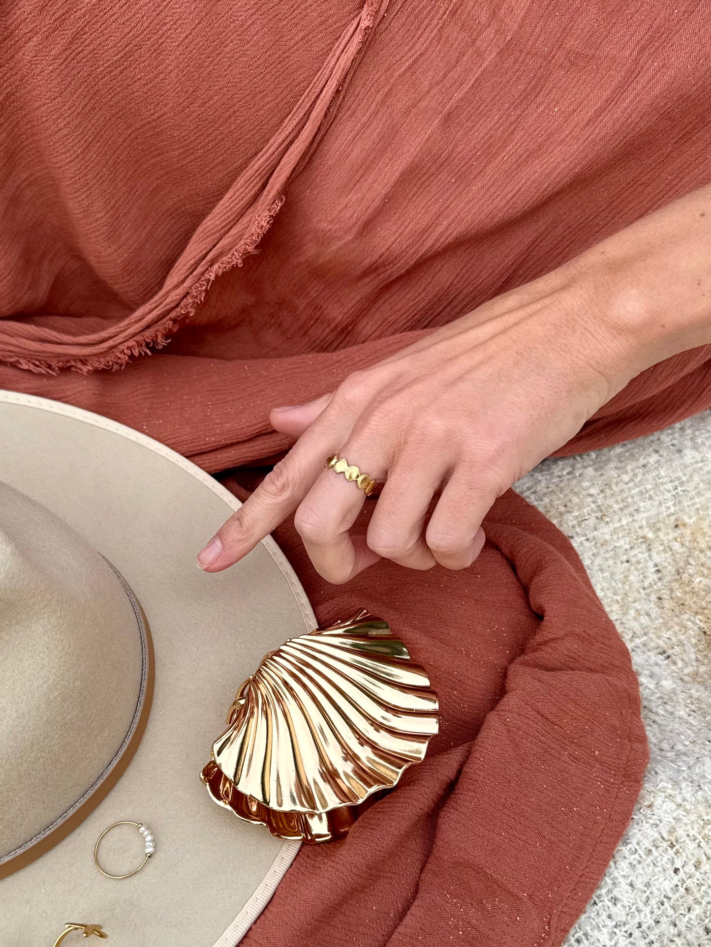 Tideband Ring